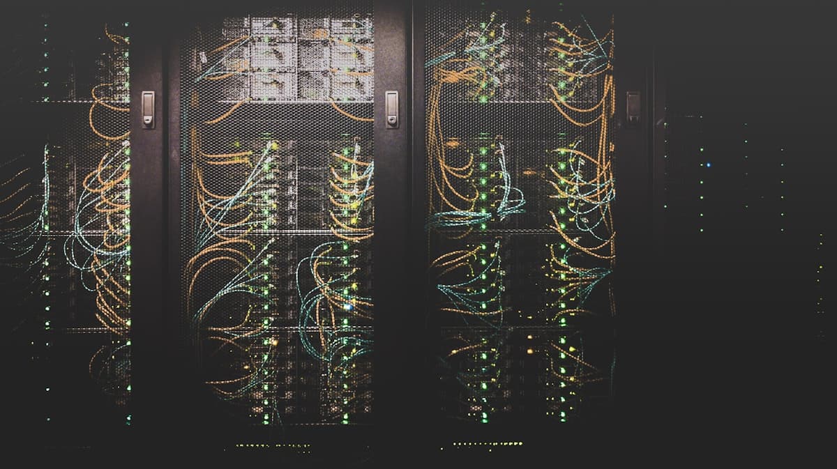 Data flow connections representing monitoring pipeline